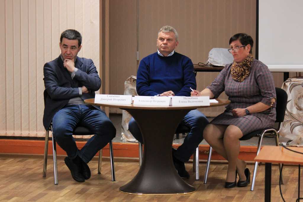 Очередная информационная встреча главы Хабаровского района прошла с жителями Елабужского поселения.